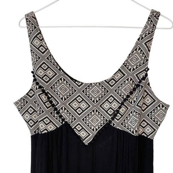 Maurices Juniors 11/12 New Boho Chic Aztec Cut Out Sleeveless Crinkle Maxi Dress - Picture 5 of 11